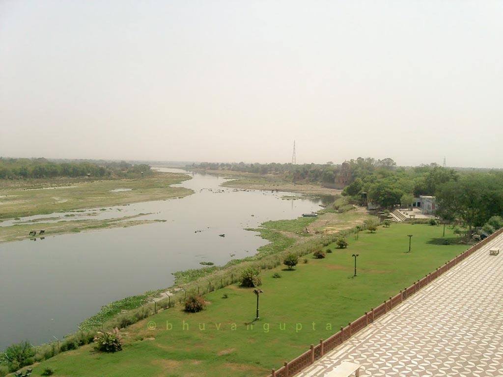 Yamuna River Near Taj Mahal